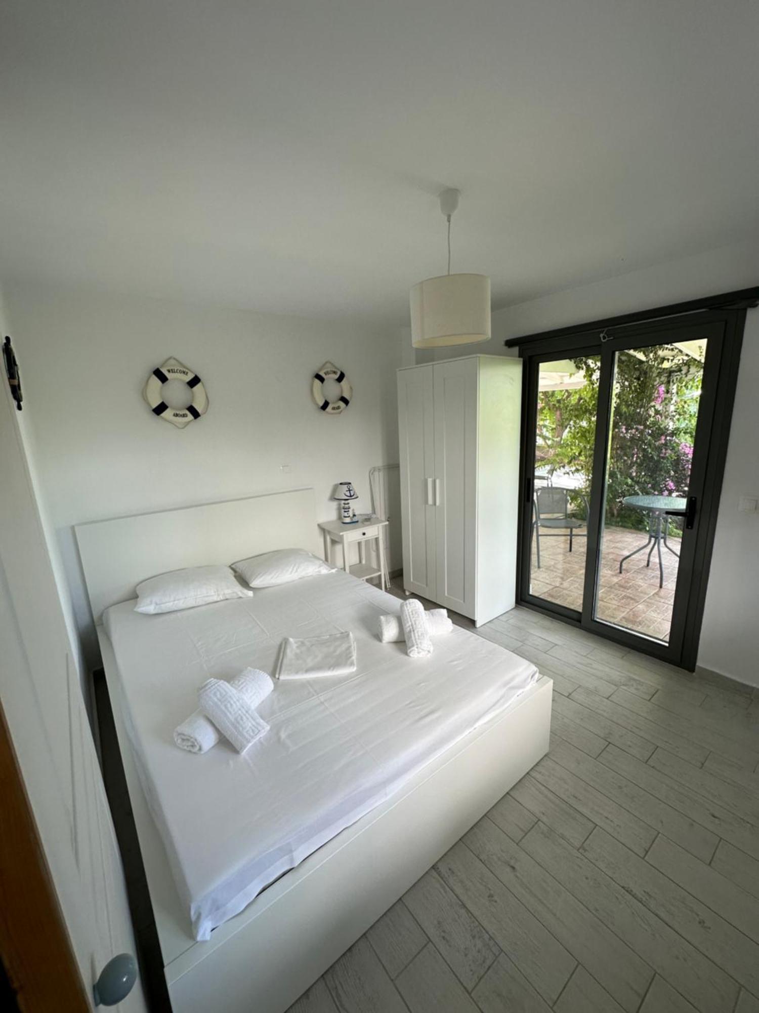 Aparthotel La Casa Al Mare Mola Kaliva Exterior foto